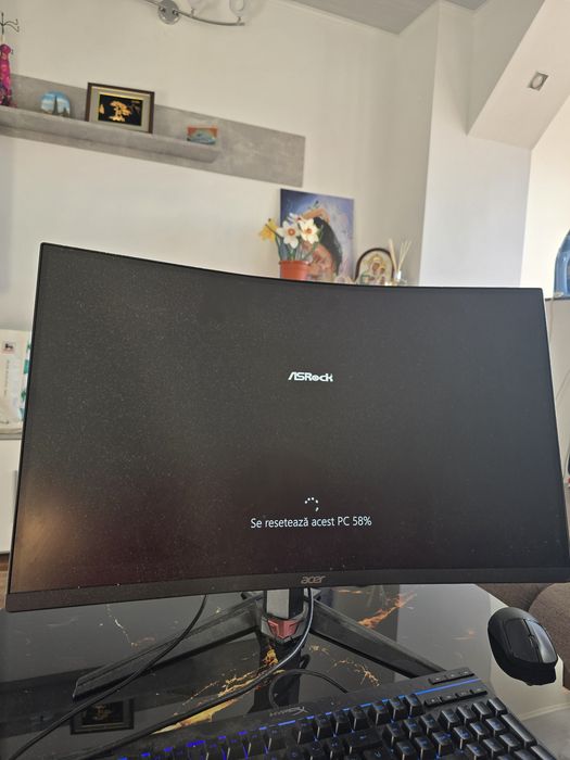 PC gaming + monitor vand schimb cu ps5