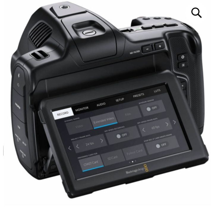 Cameră sigilată Blackmagic 6K Pro plus Sigma 18-35mm plus grip