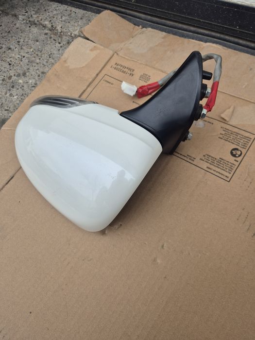 Oglinzi Toyota Prius Plus 2012-2015. Volan stinga.