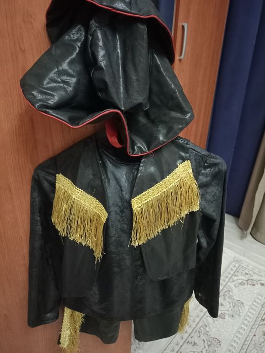 Продам костюм ковбоя