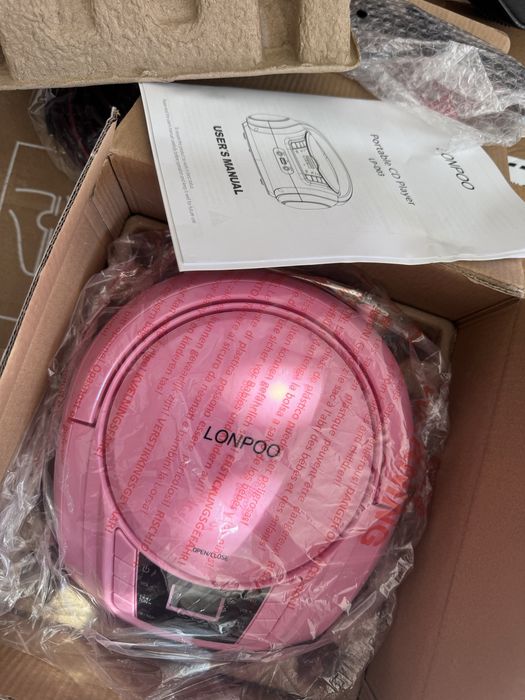 Radio-casetofon portabil cu CD player