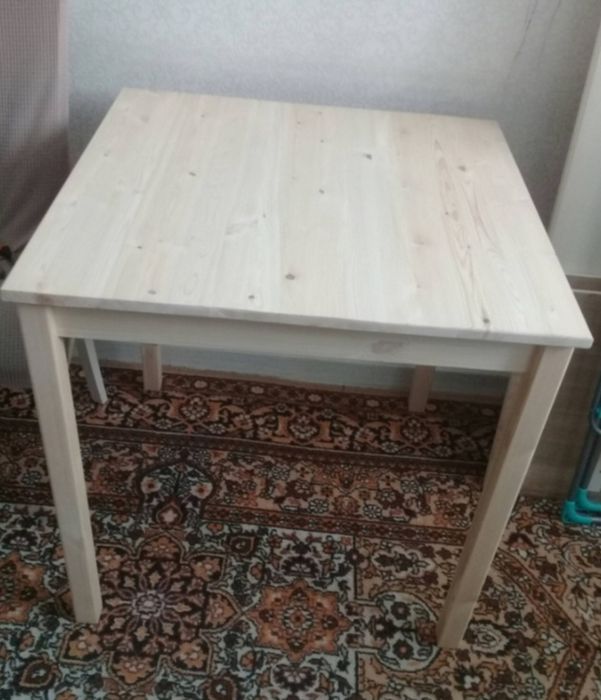 Продается стол 20000