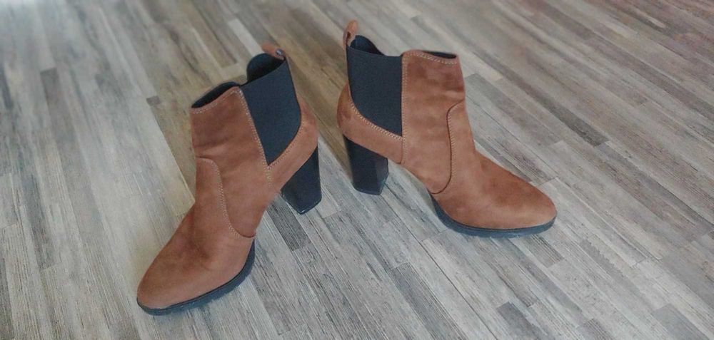 Стилни боти размер 39-40