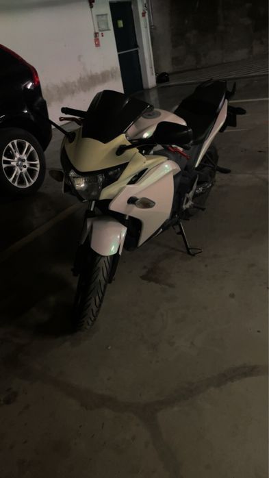 Se vinde honda cbr
