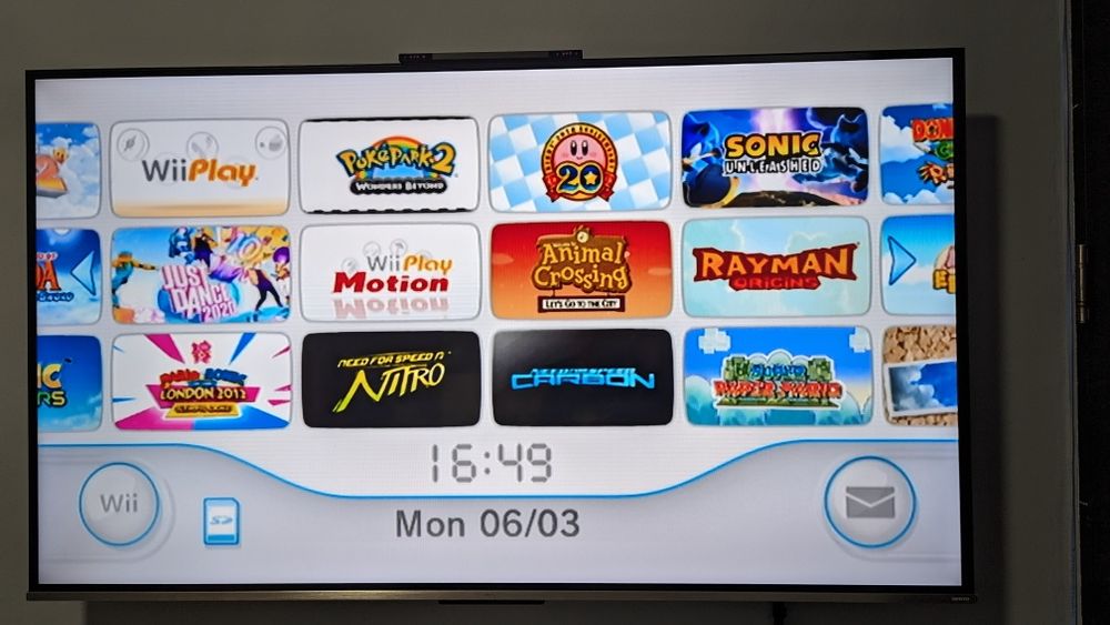 Consola Nintendo Wii White Modata 64gb 2manete/2nunchuckuri