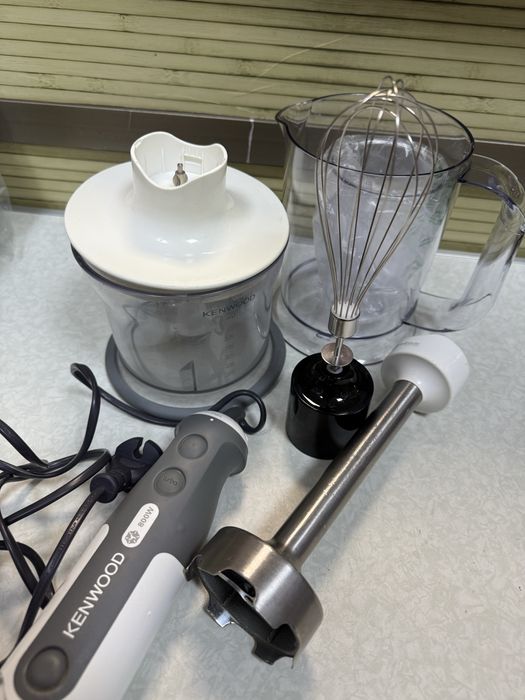 Мултифункционален пасатор KENWOOD Triblade HDP408WH