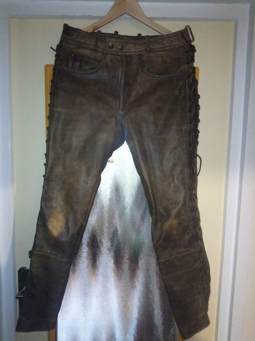 Pantaloni piele moto
