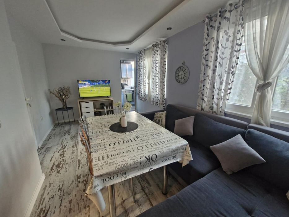 Продава се Тристаен апартамент в Добрич, Свети Георги - 76 кв.м за 1577 €/кв.м - Снимка #3