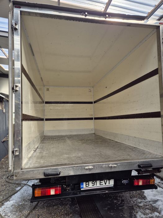 Ford Transit 2013 Cub