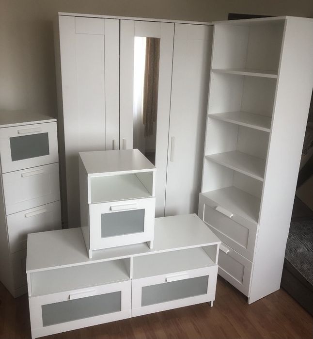 Montator mobla ikea . Montaj ikea . Montez orice ikea