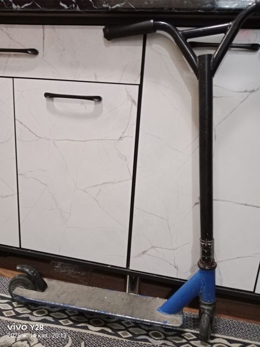 Самакаттар бар .1000