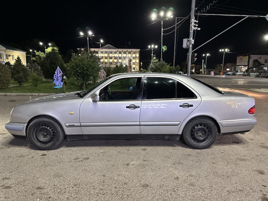 Мерседес W210  жылы:1999