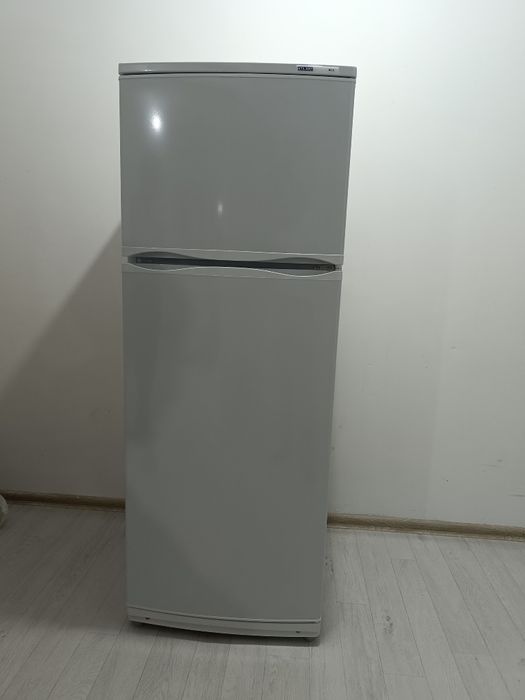 Продается новый холодильник "Atlant"