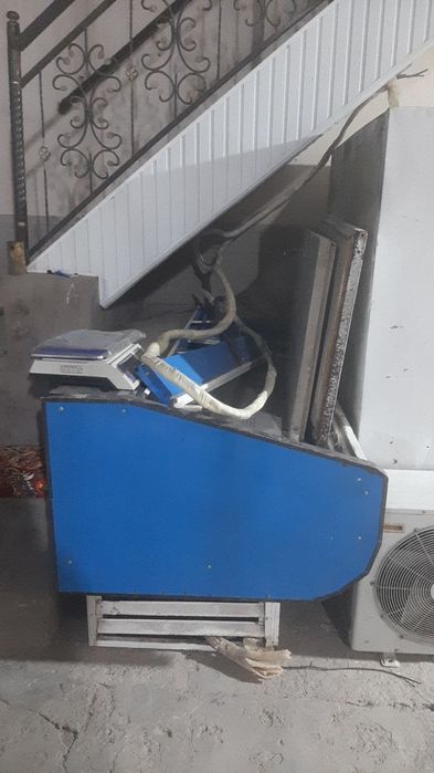 Vitrina xolodilniklar