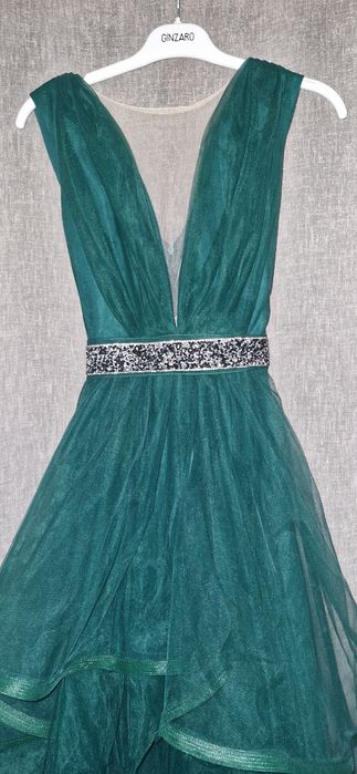 Rochia de bal, este în stare foarte bună