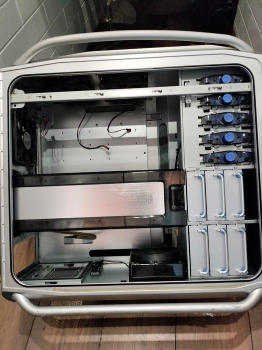 Продам корпус Cooler Master