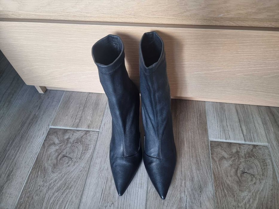 Patrizia Pepe кожени боти  pазмер 39