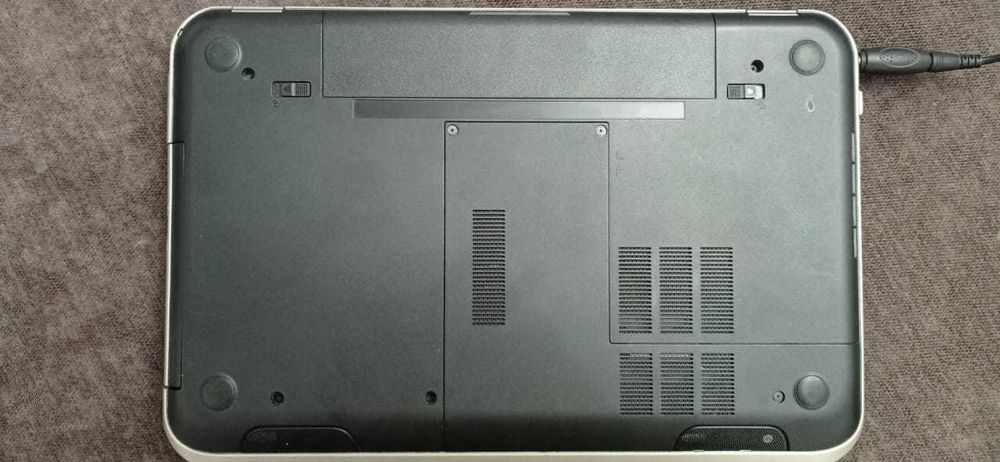 Ноутбук Dell Inspiron 5520