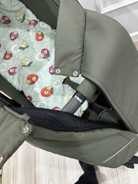 Детская коляска для ребенка