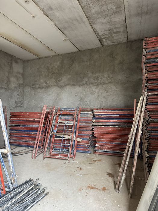 Леса строительные, домкрат