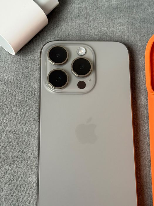 Iphone 15 pro в отличном состоянии