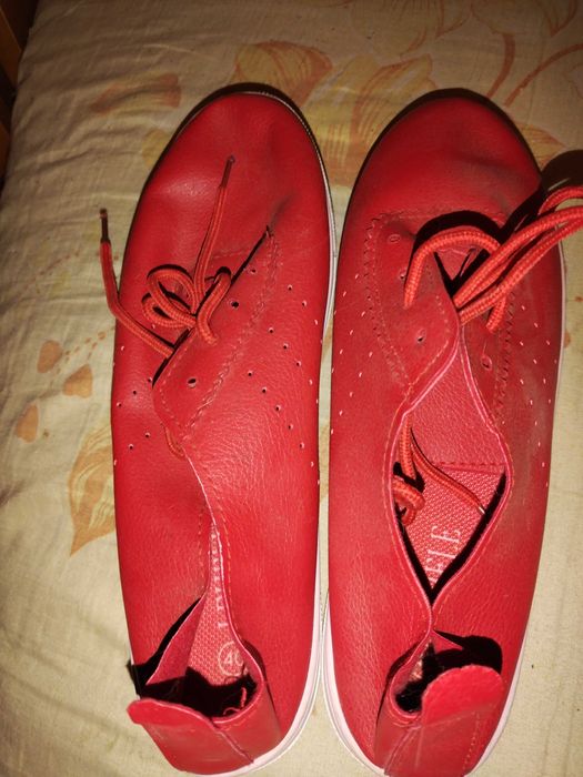 Pantofi din piele naturala