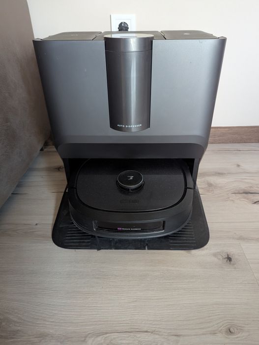 Прахосмукачка робот Eureka J20