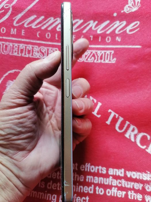 Продаётся телефон Vivo Y35