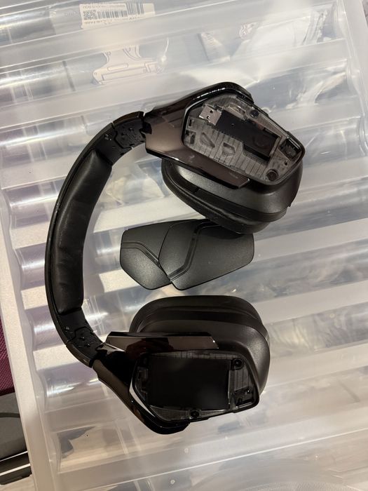 Folosite - Casti gaming wireless Logitech G935 RGB, surround 7.1