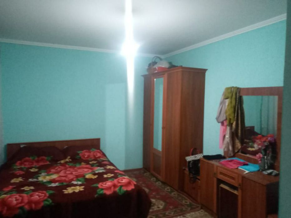 Уй сотилади Ўрта Чирчик туманида