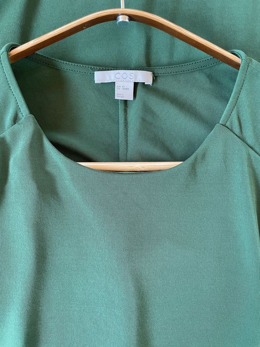 Rochie COS, mărime XS, merge și S, culoare verde smarald,