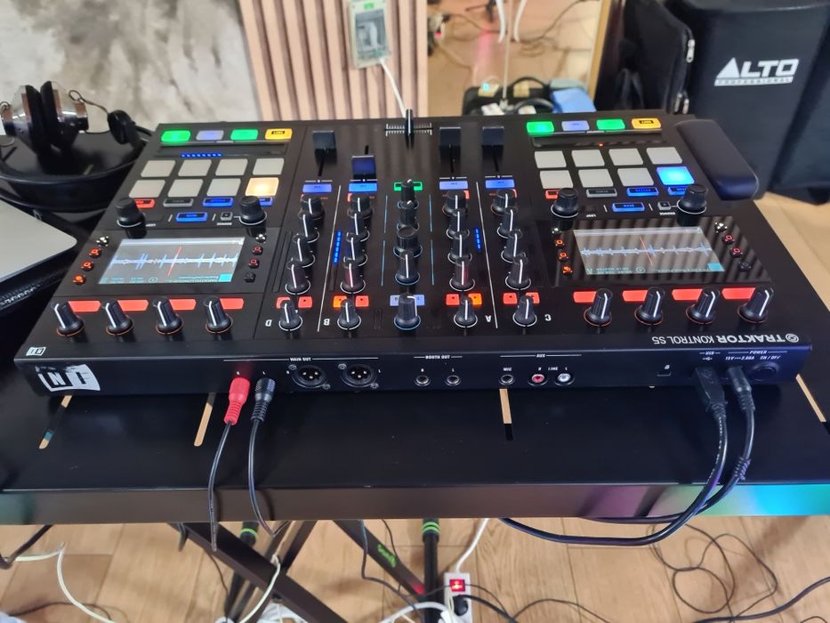 Traktor Kontrol S5