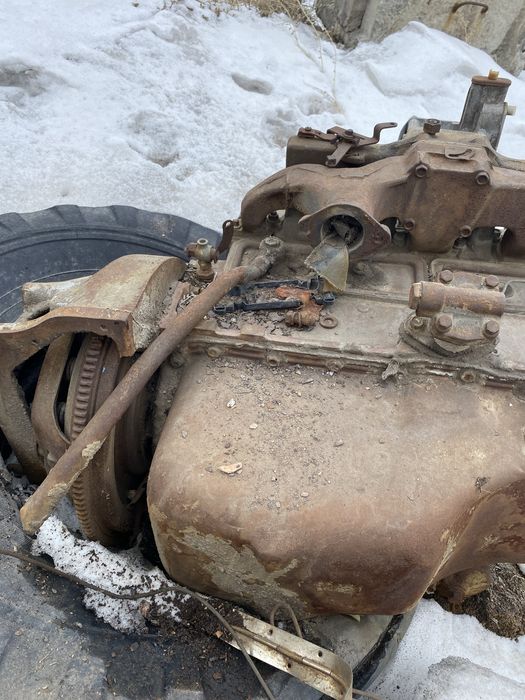 Двигатель газ 52