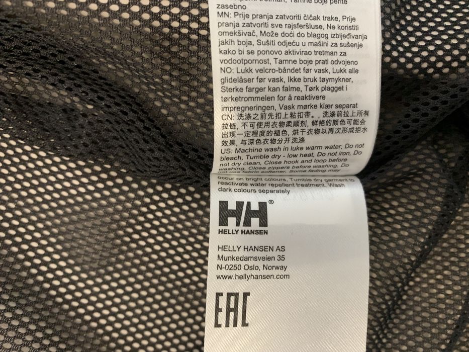 Geacă Helly Hansen 8 ani 128 cm ca nouă