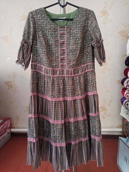 Продам платье юбку костюм