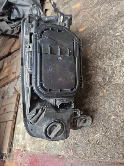 Far stanga BI XENON Audi A 6 c6 2008 -2011