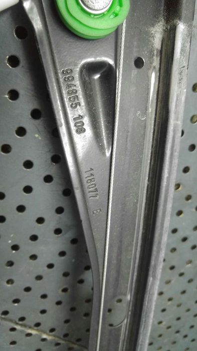 Macara geam stanga fata vw golf 5 1k1 994855108