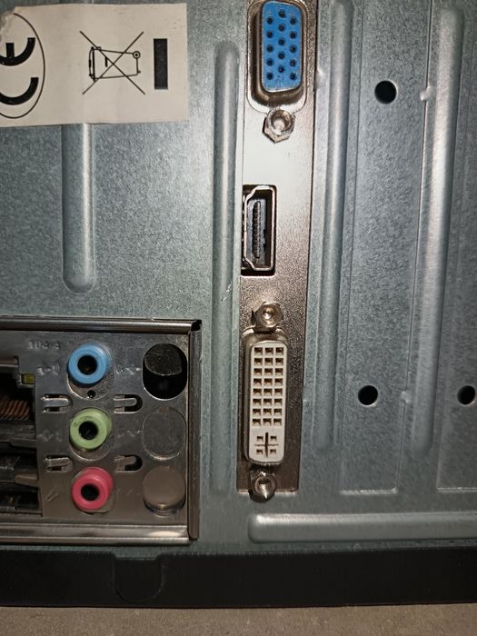 Продам пк системник на запчасти