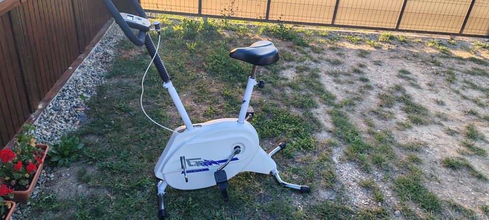 Vând bicicleta de camera  stare foarte bună preț 250 lei