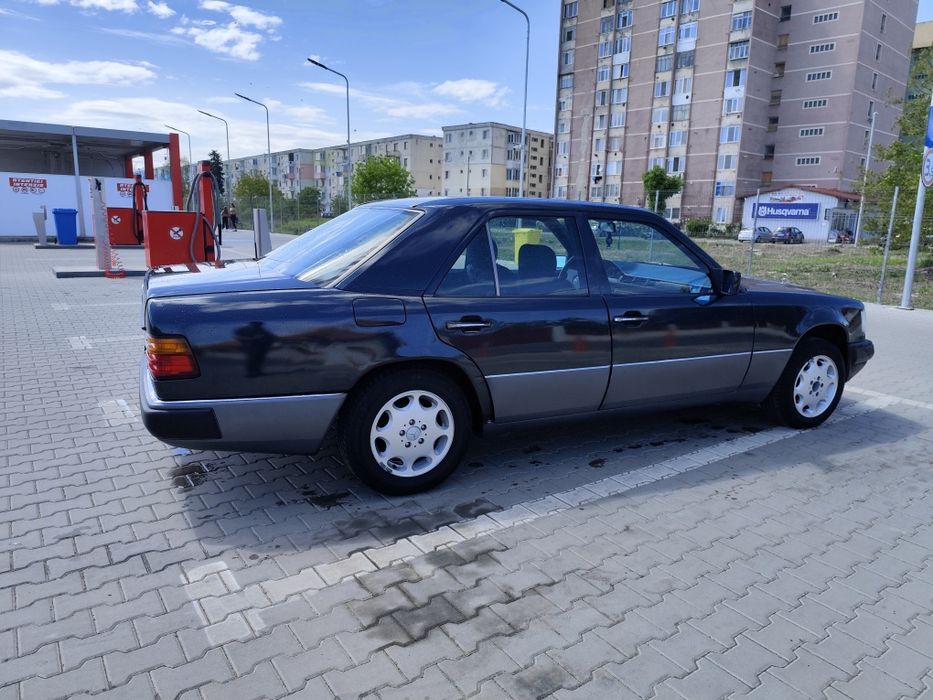 Vând Mercedes w124 2.0 benzina