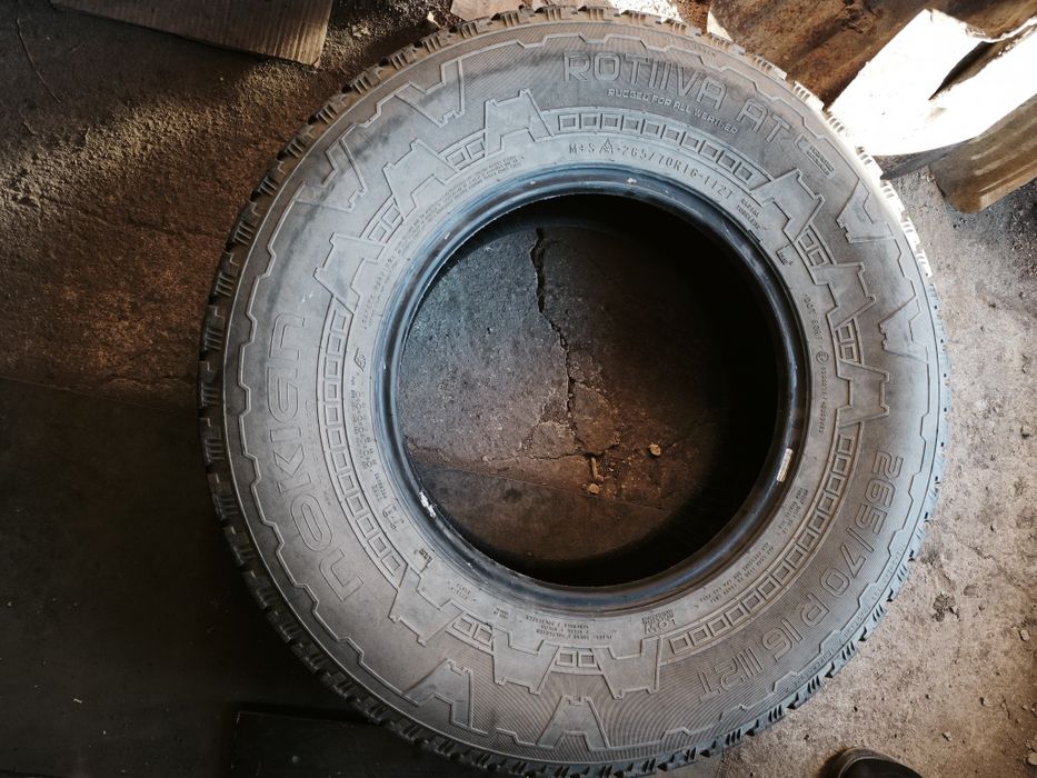 Продам комплект летней резины 265/70/16