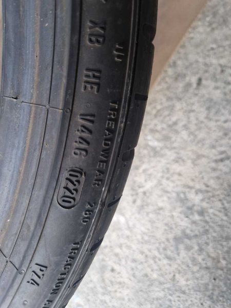 2 Pirelli R21 355/25/ 
летни гуми  DOT0220
