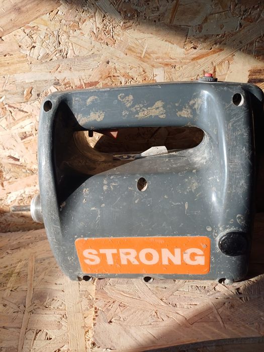 Vând Vibrator Strong folosit