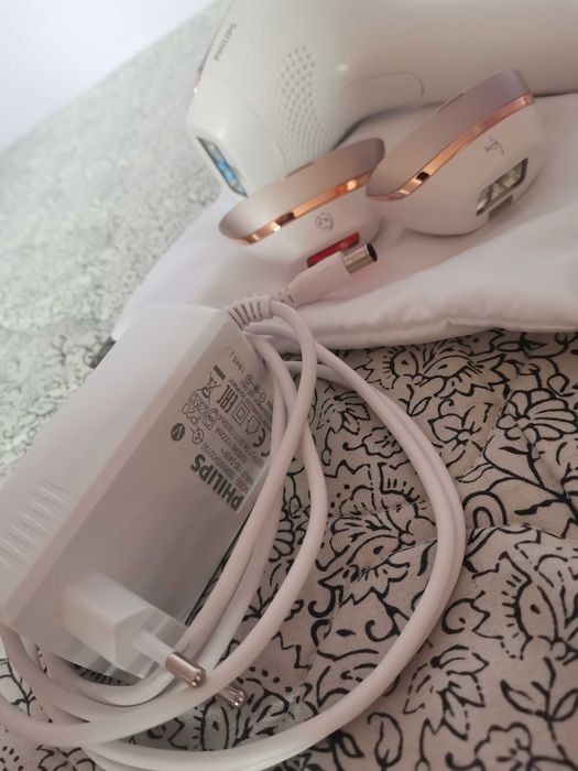 Фотоепилатор Philips Lumea SC1998/00