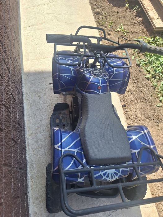 Балдардың машинасын сатамын