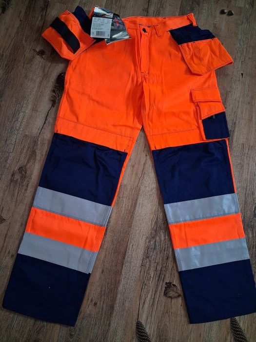 Pantaloni și salopete munca