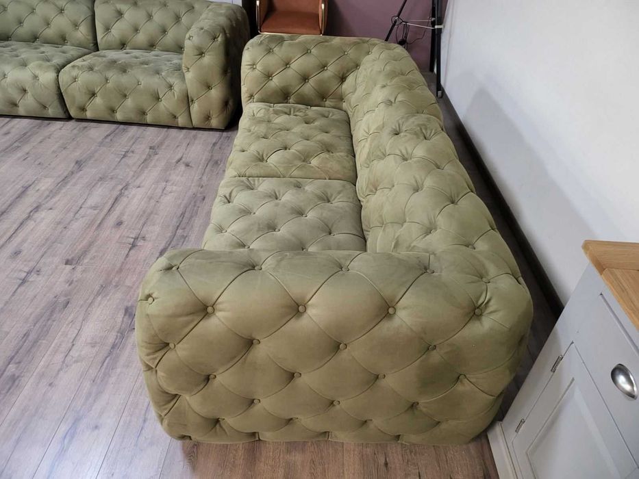 Зелен комплект дивани от плат набук две тройки тип Честърфийлд