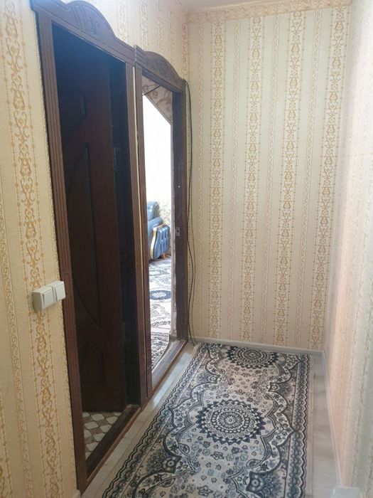 Квартира ижарага берилади. Наманган шахар 6 микраройон каттайулга якин