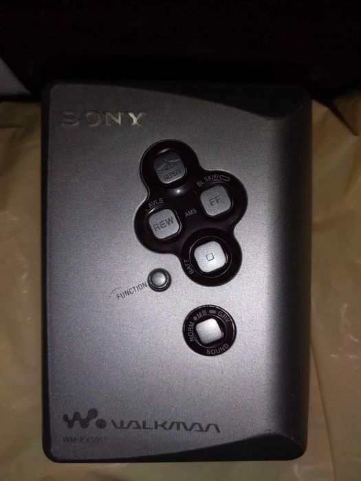 Продавам Уокмени Sony WM-EX-521