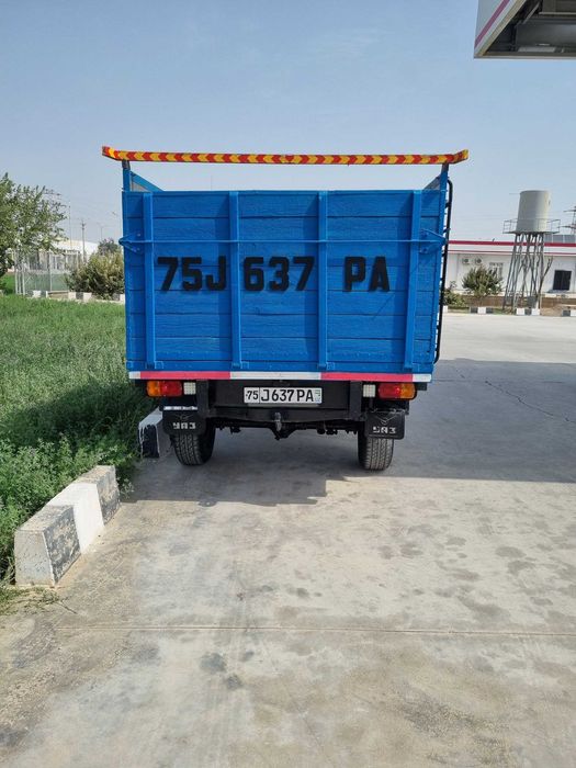 Автомашина УАЗ-3303